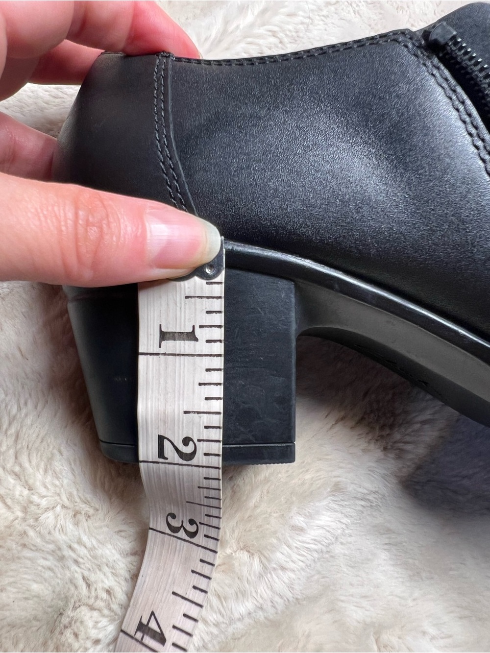 Clarks Black Bootie Womens size 7.5 - Picture 8 of 8